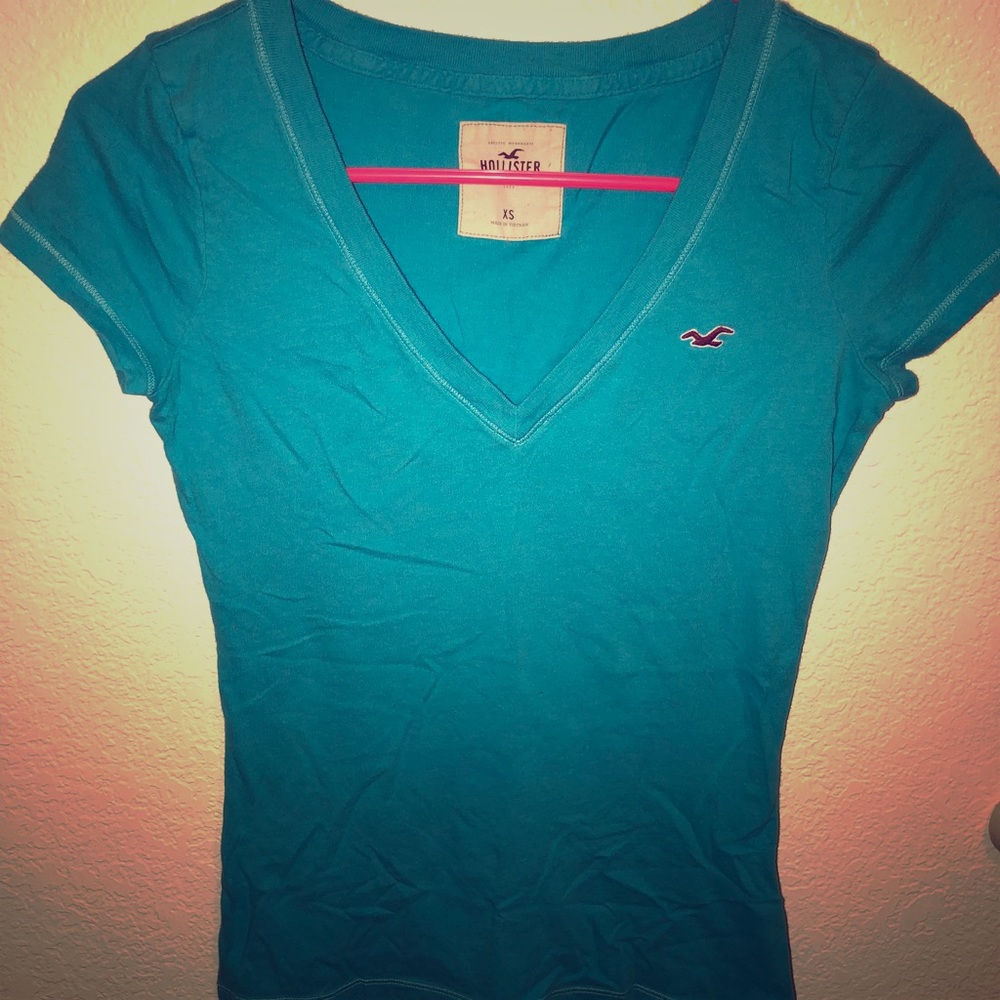 HOLLISTER Blue v neck XS